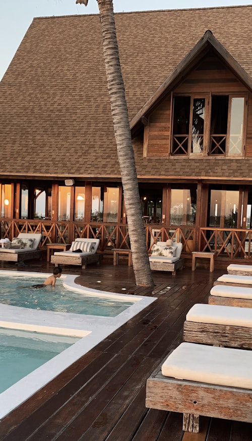 Piscine d'hôtel